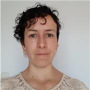 Profesora de programación apto para quienes inician en la programación o quieren profundizar en un tema en particular